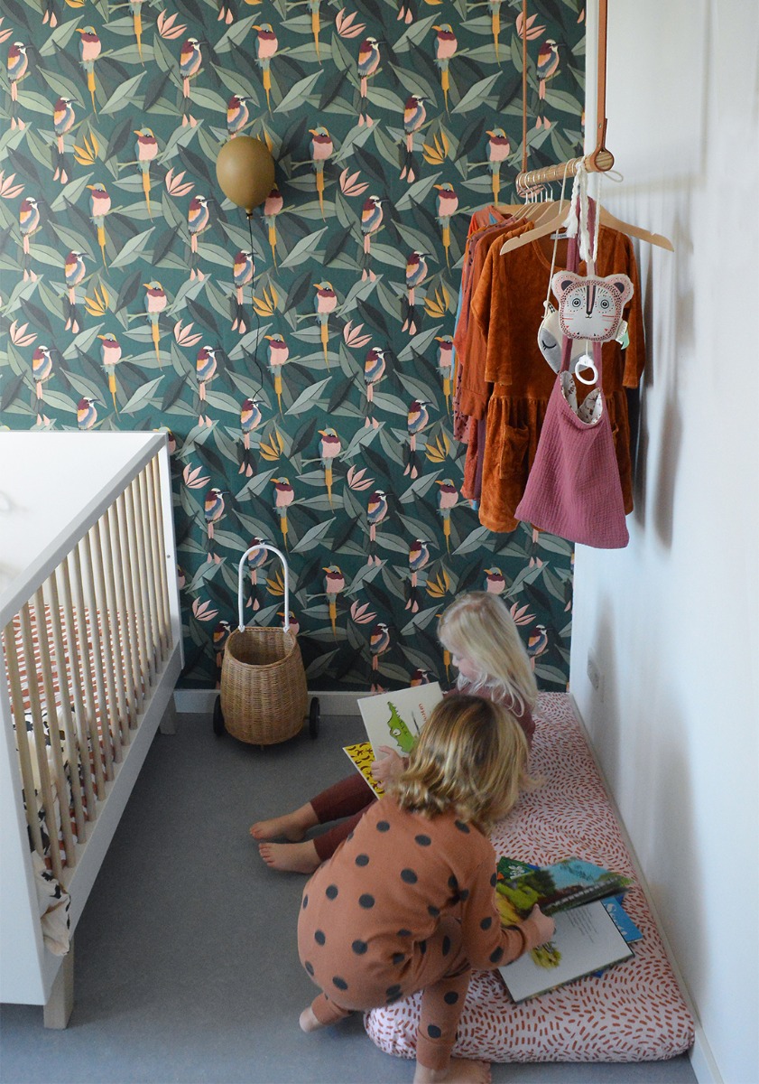 Huisdieren Netjes compromis Meisjeskamer met vogel behang – Studio Ditte