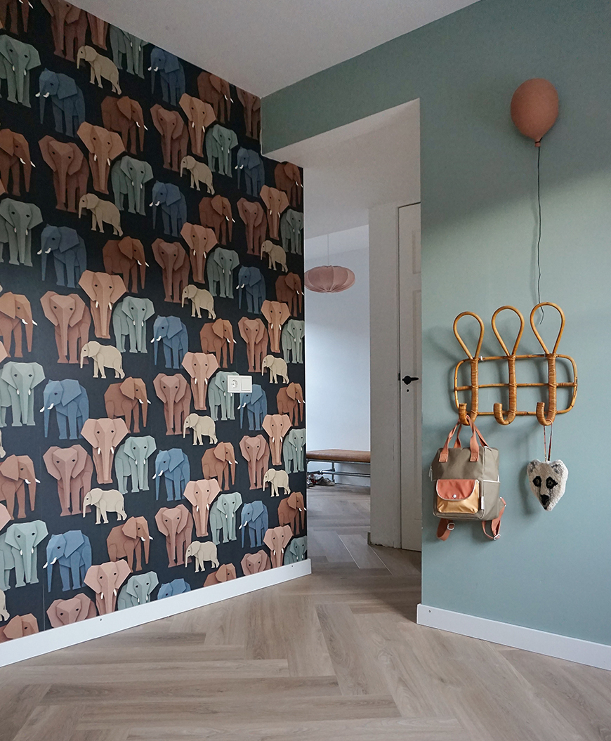Graf Frank vlot Kleuradvies kinderkamer met olifanten behang – Studio Ditte